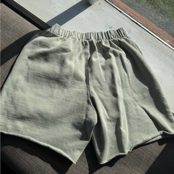 Brandy‎ Melville Sage Green Fleece Sweat Shorts Raw Hem One Size Lounge - Picture 2 of 6